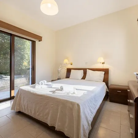 Villa Kambos Dio *